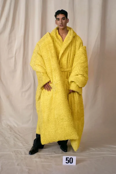 Look 50